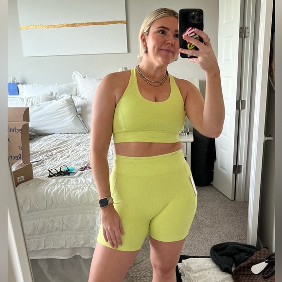 Outdoor Voices TechSweat™ Thrive 5" Short
Margarita - Picture 2 of 3